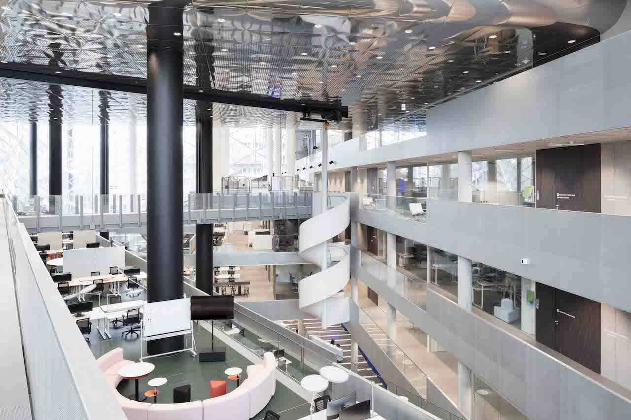 Imposante Spindeltreppe im Berliner Axel-Springer-Neubau Imposante Spindeltreppe im Berliner Axel-Springer-Neubau