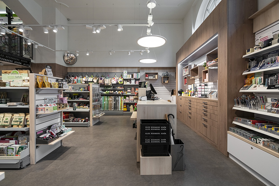 Ladenbau Projekt TSC Regal- und Ladenbau GmbH Ladenbau Projekt TSC Regal- und Ladenbau GmbH
