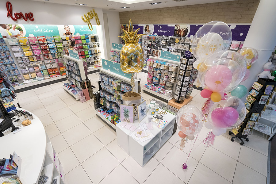 Ladenbau Projekt TSC Regal- und Ladenbau GmbH Ladenbau Projekt TSC Regal- und Ladenbau GmbH